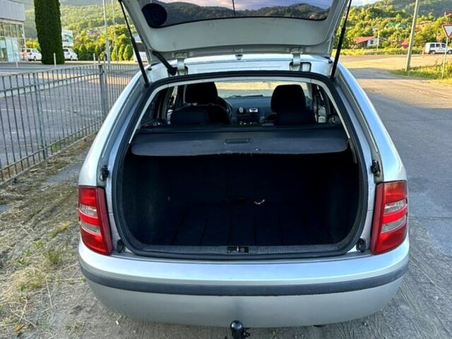 Серый Шкода Фабия, объемом двигателя 1.9 л и пробегом 200 тыс. км за 3600 $, фото 10 на Automoto.ua