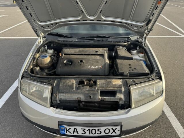 Серый Шкода Фабия, объемом двигателя 1.4 л и пробегом 259 тыс. км за 3400 $, фото 11 на Automoto.ua