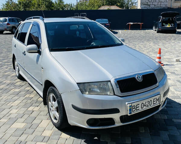 Серый Шкода Фабия, объемом двигателя 1.4 л и пробегом 305 тыс. км за 2850 $, фото 1 на Automoto.ua