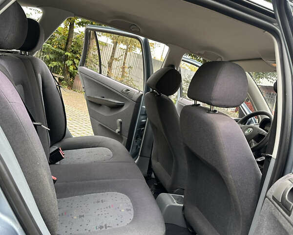 Серый Шкода Фабия, объемом двигателя 1.4 л и пробегом 295 тыс. км за 2849 $, фото 13 на Automoto.ua