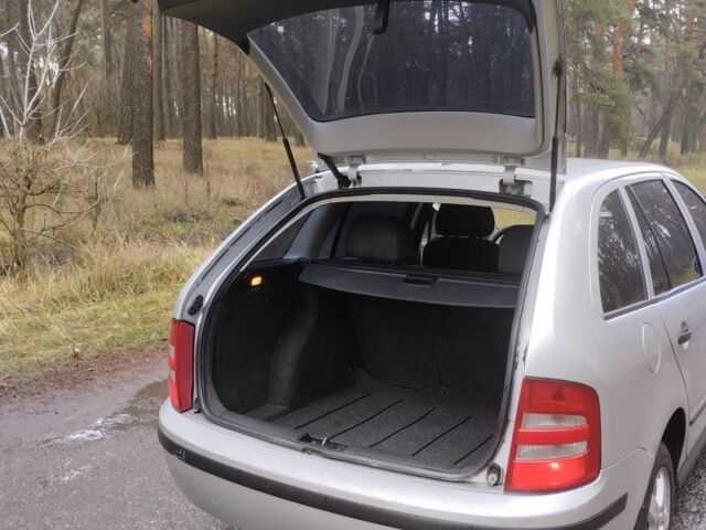 Сірий Шкода Фабія, об'ємом двигуна 1.4 л та пробігом 219 тис. км за 3350 $, фото 9 на Automoto.ua