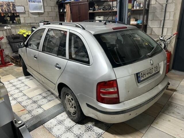 Серый Шкода Фабия, объемом двигателя 0 л и пробегом 210 тыс. км за 2600 $, фото 4 на Automoto.ua