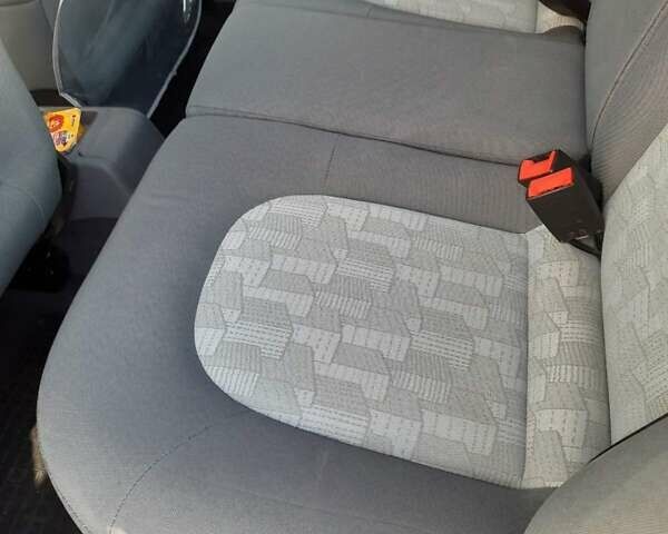 Сірий Шкода Фабія, об'ємом двигуна 1.39 л та пробігом 141 тис. км за 4999 $, фото 10 на Automoto.ua