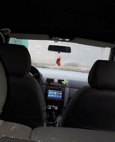 Серый Шкода Фабия, объемом двигателя 1.4 л и пробегом 300 тыс. км за 2900 $, фото 10 на Automoto.ua