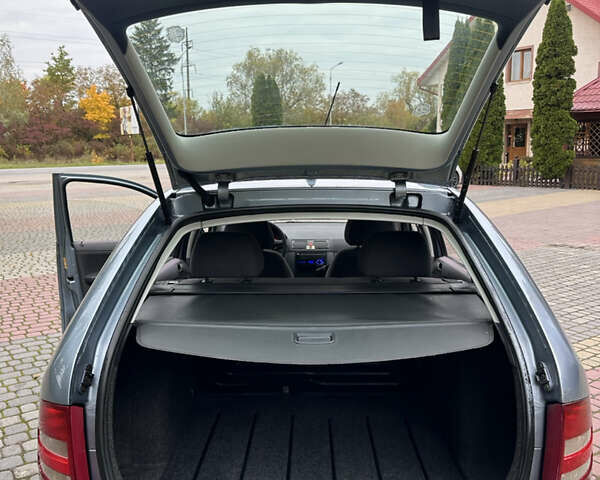 Серый Шкода Фабия, объемом двигателя 1.4 л и пробегом 295 тыс. км за 2849 $, фото 7 на Automoto.ua