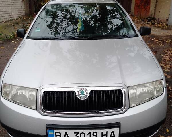 Сірий Шкода Фабія, об'ємом двигуна 1.39 л та пробігом 255 тис. км за 3750 $, фото 6 на Automoto.ua