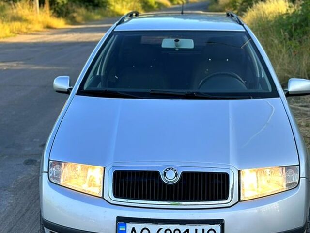 Серый Шкода Фабия, объемом двигателя 1.9 л и пробегом 200 тыс. км за 3600 $, фото 1 на Automoto.ua