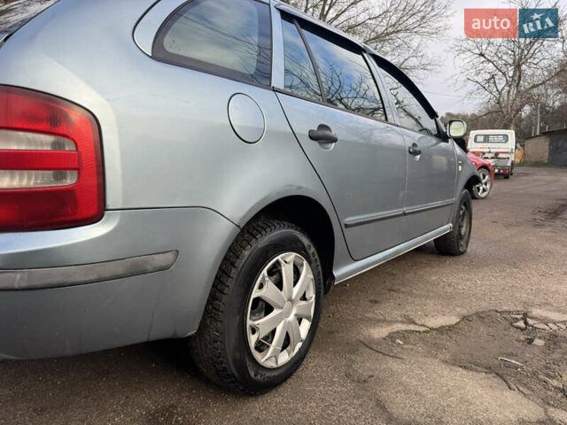 Серый Шкода Фабия, объемом двигателя 1.4 л и пробегом 300 тыс. км за 1850 $, фото 17 на Automoto.ua
