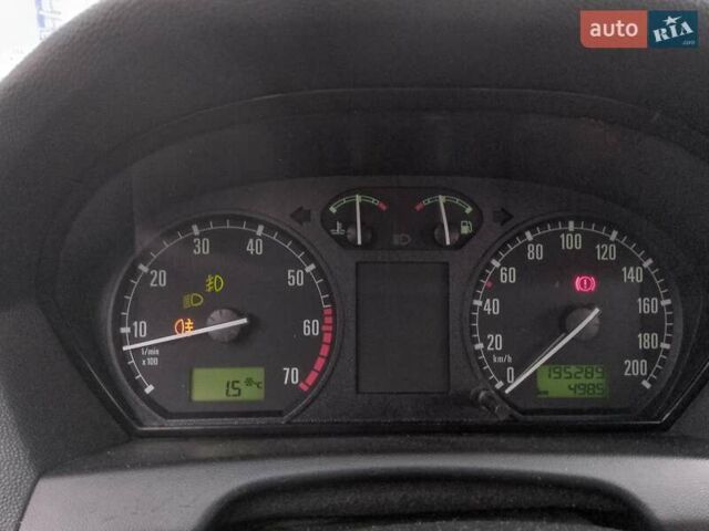 Сірий Шкода Фабія, об'ємом двигуна 1.39 л та пробігом 195 тис. км за 3400 $, фото 4 на Automoto.ua
