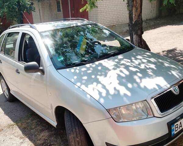Сірий Шкода Фабія, об'ємом двигуна 1.39 л та пробігом 255 тис. км за 3750 $, фото 9 на Automoto.ua
