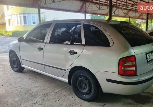 Серый Шкода Фабия, объемом двигателя 1.4 л и пробегом 316 тыс. км за 3800 $, фото 5 на Automoto.ua