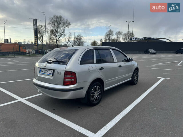 Серый Шкода Фабия, объемом двигателя 1.4 л и пробегом 259 тыс. км за 3400 $, фото 4 на Automoto.ua