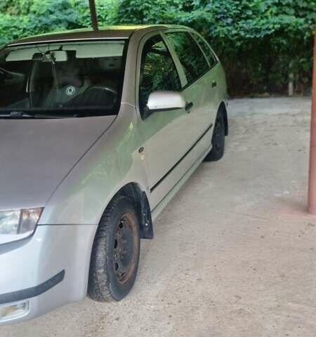 Серый Шкода Фабия, объемом двигателя 1.4 л и пробегом 316 тыс. км за 3800 $, фото 6 на Automoto.ua