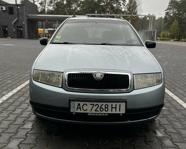 Серый Шкода Фабия, объемом двигателя 1.4 л и пробегом 315 тыс. км за 3250 $, фото 1 на Automoto.ua
