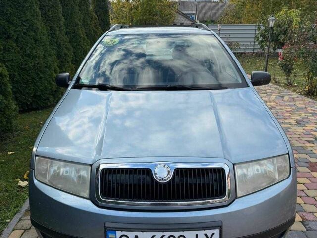 Серый Шкода Фабия, объемом двигателя 1.4 л и пробегом 268 тыс. км за 3600 $, фото 2 на Automoto.ua