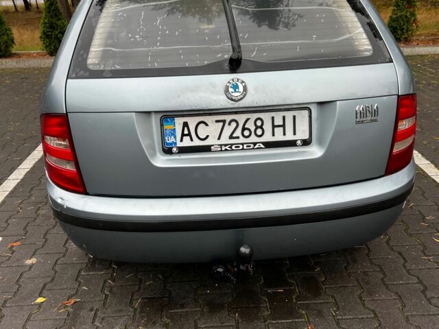 Серый Шкода Фабия, объемом двигателя 1.4 л и пробегом 315 тыс. км за 3500 $, фото 3 на Automoto.ua