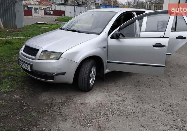 Серый Шкода Фабия, объемом двигателя 1.4 л и пробегом 368 тыс. км за 4000 $, фото 3 на Automoto.ua