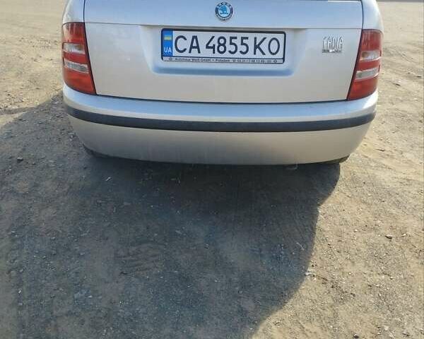 Сірий Шкода Фабія, об'ємом двигуна 1.39 л та пробігом 202 тис. км за 3800 $, фото 9 на Automoto.ua
