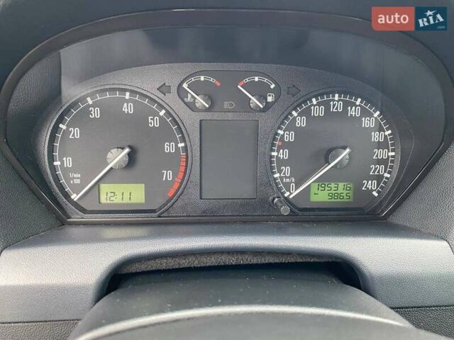 Серый Шкода Фабия, объемом двигателя 1.39 л и пробегом 195 тыс. км за 4200 $, фото 2 на Automoto.ua