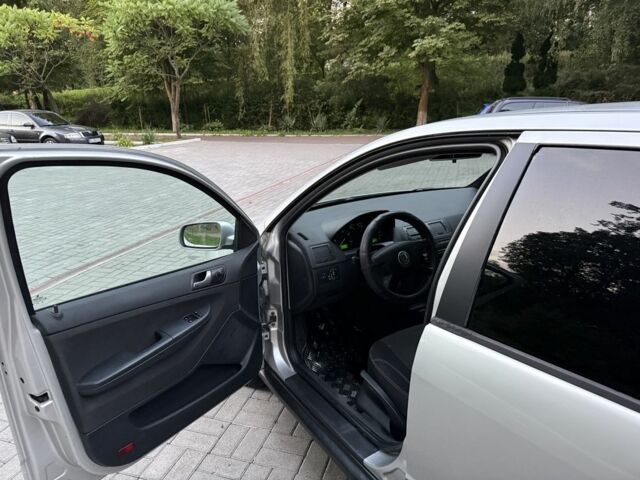 Серый Шкода Фабия, объемом двигателя 1.9 л и пробегом 400 тыс. км за 2999 $, фото 19 на Automoto.ua