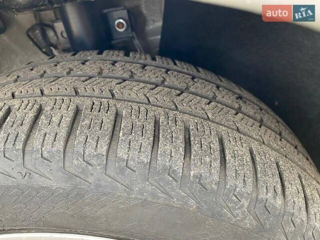 Сірий Шкода Фабія, об'ємом двигуна 1.39 л та пробігом 195 тис. км за 4400 $, фото 19 на Automoto.ua