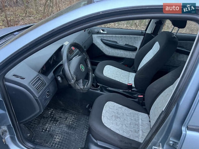 Сірий Шкода Фабія, об'ємом двигуна 1.39 л та пробігом 276 тис. км за 2650 $, фото 13 на Automoto.ua