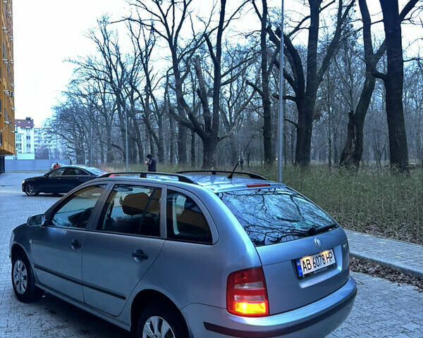 Серый Шкода Фабия, объемом двигателя 1.39 л и пробегом 211 тыс. км за 3799 $, фото 4 на Automoto.ua