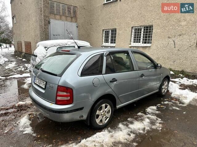 Сірий Шкода Фабія, об'ємом двигуна 1.39 л та пробігом 250 тис. км за 2300 $, фото 1 на Automoto.ua