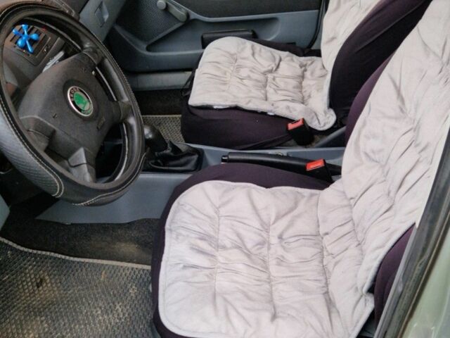 Шкода Фабия 2003 в Тячеве на Automoto.ua Серый Шкода Фабия, объемом двигателя 1.2 л и пробегом 340 тыс. км за 2800 $, фото 9 на Automoto.ua