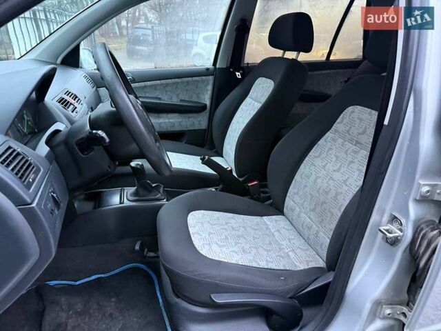 Серый Шкода Фабия, объемом двигателя 1.39 л и пробегом 239 тыс. км за 3500 $, фото 15 на Automoto.ua