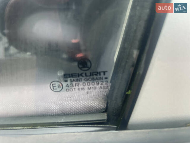 Сірий Шкода Фабія, об'ємом двигуна 1.4 л та пробігом 255 тис. км за 3200 $, фото 18 на Automoto.ua