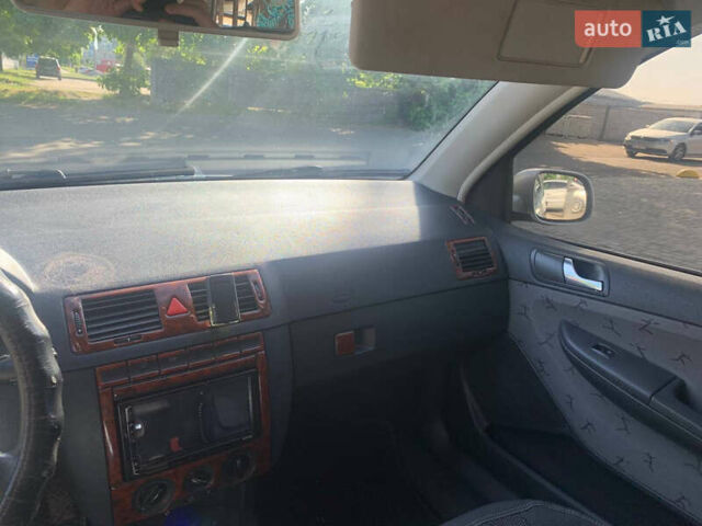 Сірий Шкода Фабія, об'ємом двигуна 1.4 л та пробігом 465 тис. км за 3200 $, фото 19 на Automoto.ua