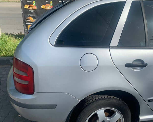 Сірий Шкода Фабія, об'ємом двигуна 1.4 л та пробігом 465 тис. км за 3200 $, фото 10 на Automoto.ua