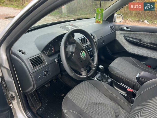 Шкода Фабия 2003 в Житомире на Automoto.ua Серый Шкода Фабия, объемом двигателя 1.2 л и пробегом 295 тыс. км за 2850 $, фото 26 на Automoto.ua