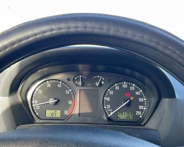 Сірий Шкода Фабія, об'ємом двигуна 1.4 л та пробігом 291 тис. км за 3050 $, фото 4 на Automoto.ua