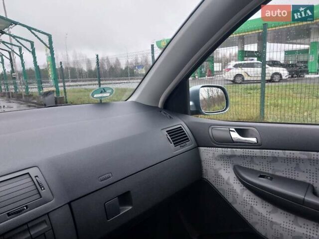 Сірий Шкода Фабія, об'ємом двигуна 1.39 л та пробігом 277 тис. км за 4400 $, фото 31 на Automoto.ua