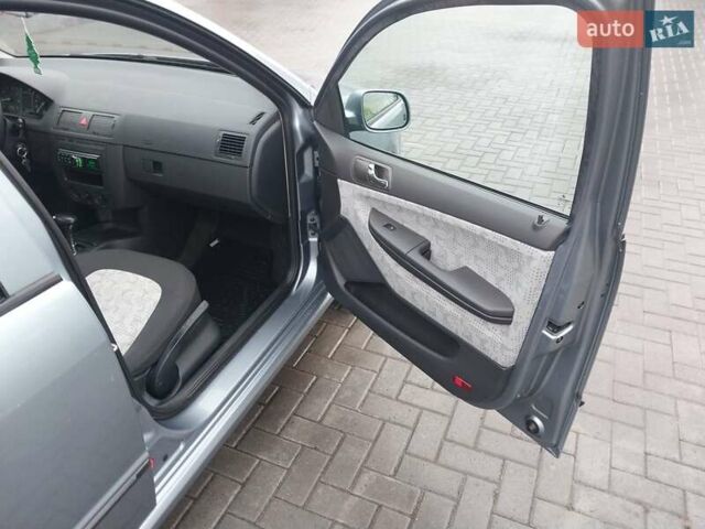 Сірий Шкода Фабія, об'ємом двигуна 1.39 л та пробігом 277 тис. км за 4400 $, фото 24 на Automoto.ua