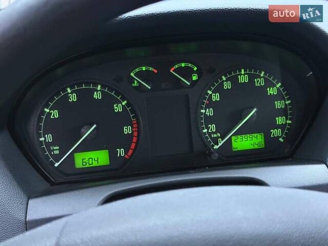 Серый Шкода Фабия, объемом двигателя 1.39 л и пробегом 239 тыс. км за 3500 $, фото 24 на Automoto.ua