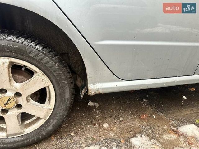 Сірий Шкода Фабія, об'ємом двигуна 1.39 л та пробігом 250 тис. км за 2300 $, фото 8 на Automoto.ua