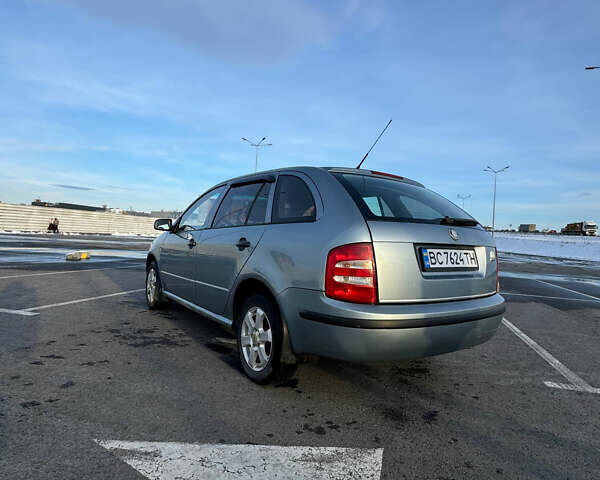 Серый Шкода Фабия, объемом двигателя 1.39 л и пробегом 250 тыс. км за 2990 $, фото 4 на Automoto.ua