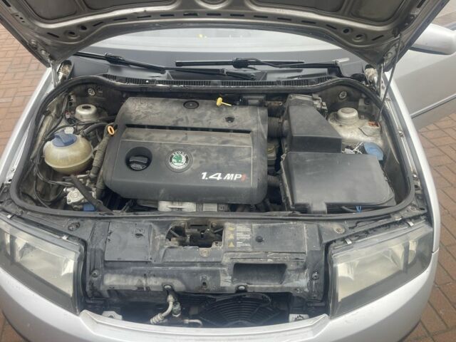 Сірий Шкода Фабія, об'ємом двигуна 1.4 л та пробігом 255 тис. км за 3200 $, фото 21 на Automoto.ua