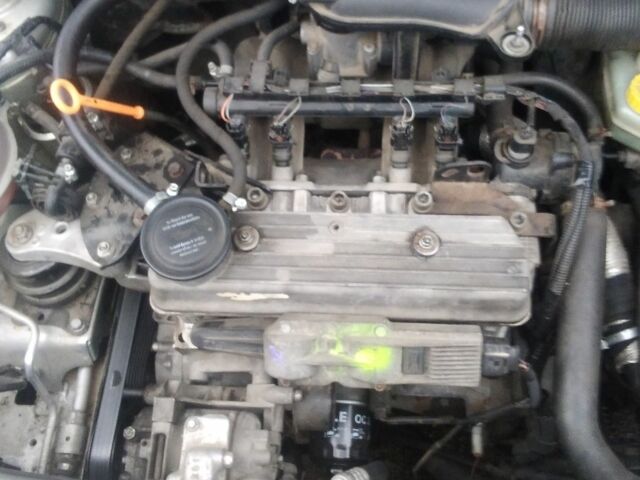 Серый Шкода Фабия, объемом двигателя 1.4 л и пробегом 236 тыс. км за 2900 $, фото 5 на Automoto.ua