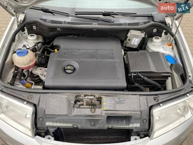 Сірий Шкода Фабія, об'ємом двигуна 1.39 л та пробігом 195 тис. км за 4400 $, фото 10 на Automoto.ua