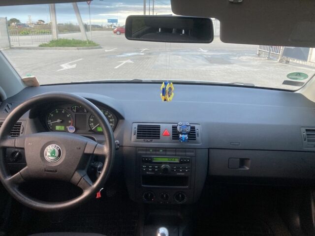 Сірий Шкода Фабія, об'ємом двигуна 1.4 л та пробігом 303 тис. км за 3400 $, фото 5 на Automoto.ua