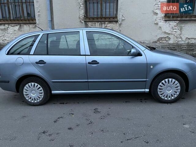 Сірий Шкода Фабія, об'ємом двигуна 1.39 л та пробігом 185 тис. км за 4000 $, фото 3 на Automoto.ua
