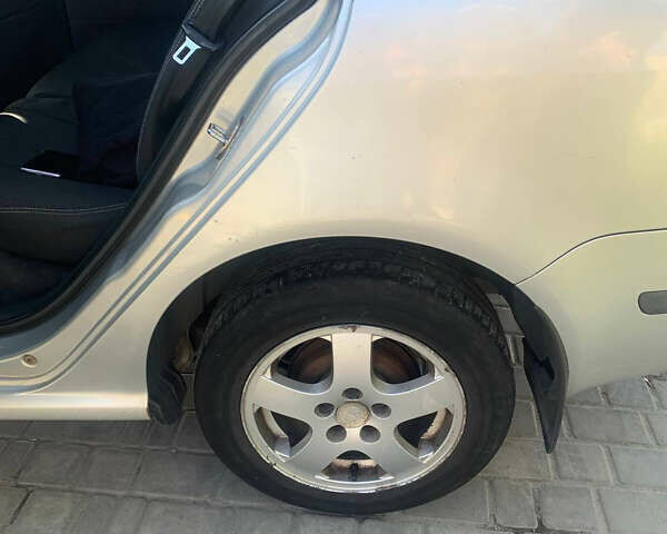 Сірий Шкода Фабія, об'ємом двигуна 1.4 л та пробігом 465 тис. км за 3200 $, фото 15 на Automoto.ua