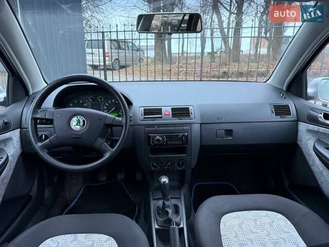 Серый Шкода Фабия, объемом двигателя 1.39 л и пробегом 239 тыс. км за 3500 $, фото 22 на Automoto.ua