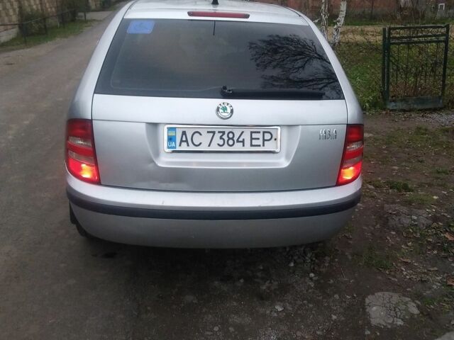 Серый Шкода Фабия, объемом двигателя 1.4 л и пробегом 236 тыс. км за 2900 $, фото 4 на Automoto.ua