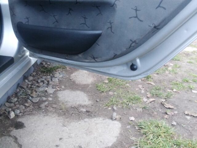 Серый Шкода Фабия, объемом двигателя 1.4 л и пробегом 236 тыс. км за 2900 $, фото 12 на Automoto.ua