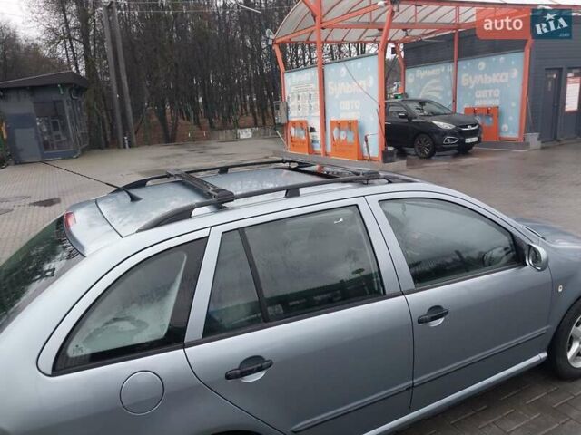 Сірий Шкода Фабія, об'ємом двигуна 1.39 л та пробігом 277 тис. км за 4400 $, фото 6 на Automoto.ua